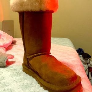 Barley worn maybe like 2 or 3 time out